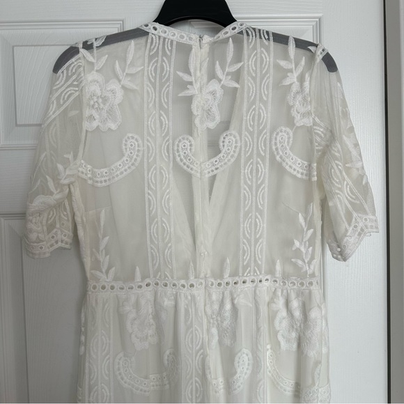 White lace sheer maxi dress with attached shorts size M - Picture 6 of 6